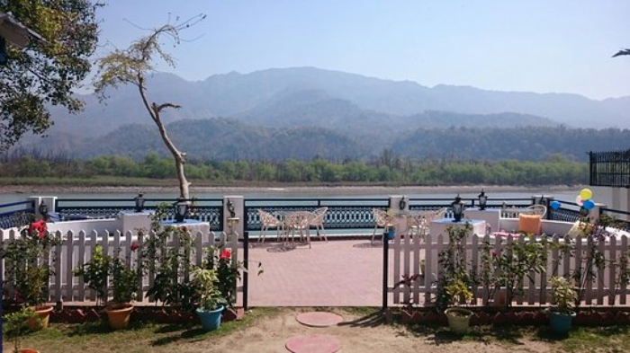 19 Cafes In Rishikesh For Food & The Serene Music Of The Ganges